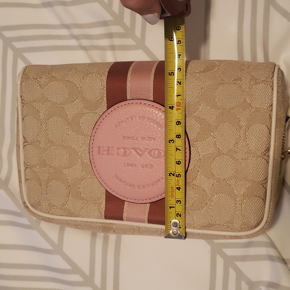 NWT Coach cosmetic bad - Picture 8 of 8